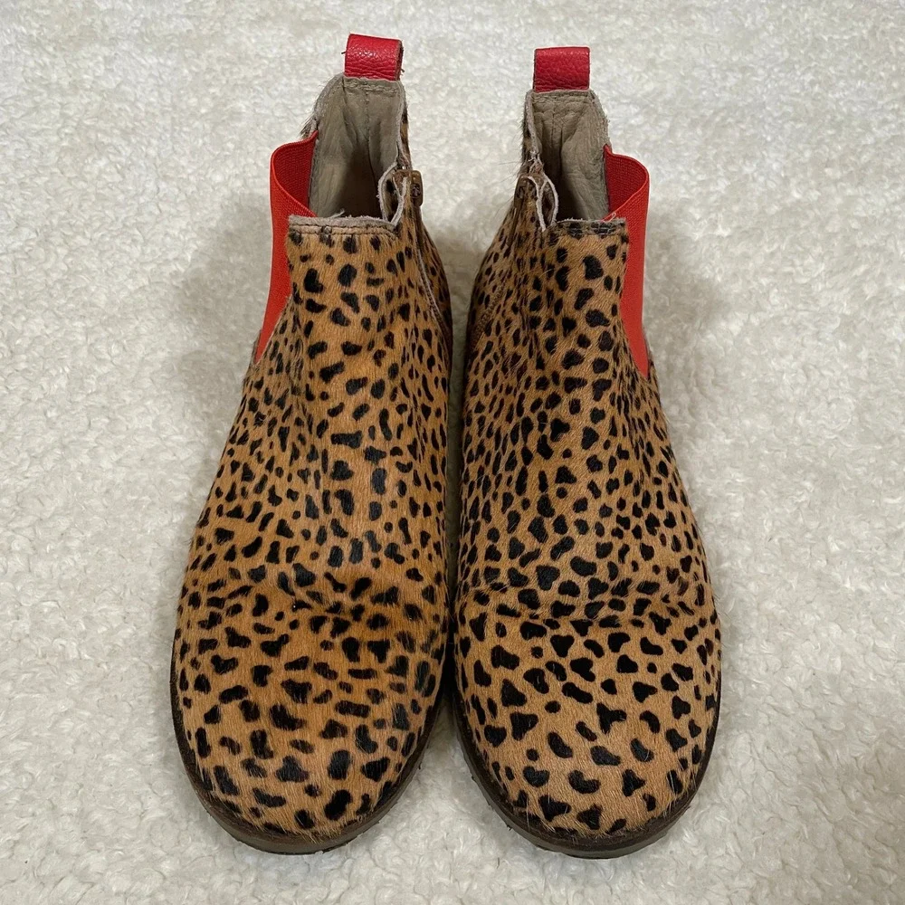 Boden Leopard Print Calf‎ Hair Chelsea Boots Red Elastic Zip Up EU 38 US 7
